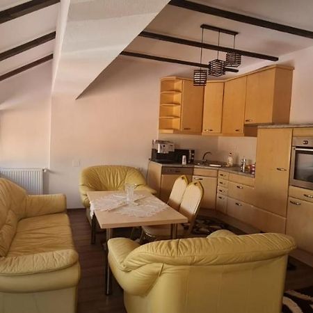 La Ovi Hotel Făgăraş Екстериор снимка