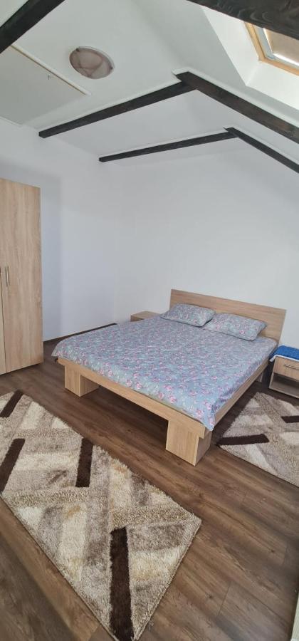 La Ovi Hotel Făgăraş Екстериор снимка