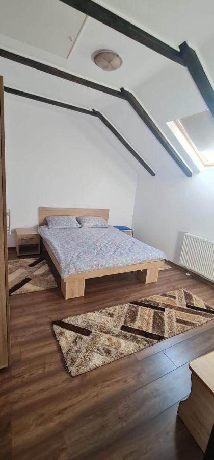 La Ovi Hotel Făgăraş Екстериор снимка