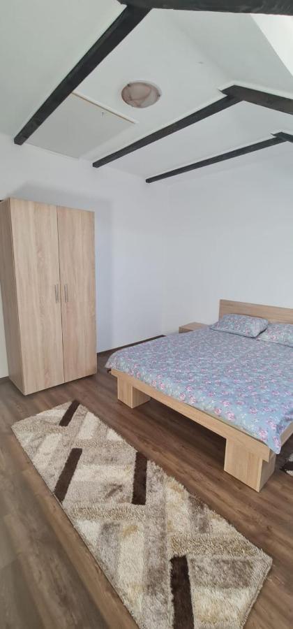 La Ovi Hotel Făgăraş Екстериор снимка